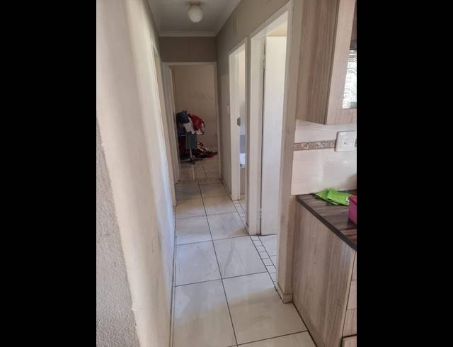 3 BEDROOM HOUSE FOR SALE IN MAHUBE VALLEY